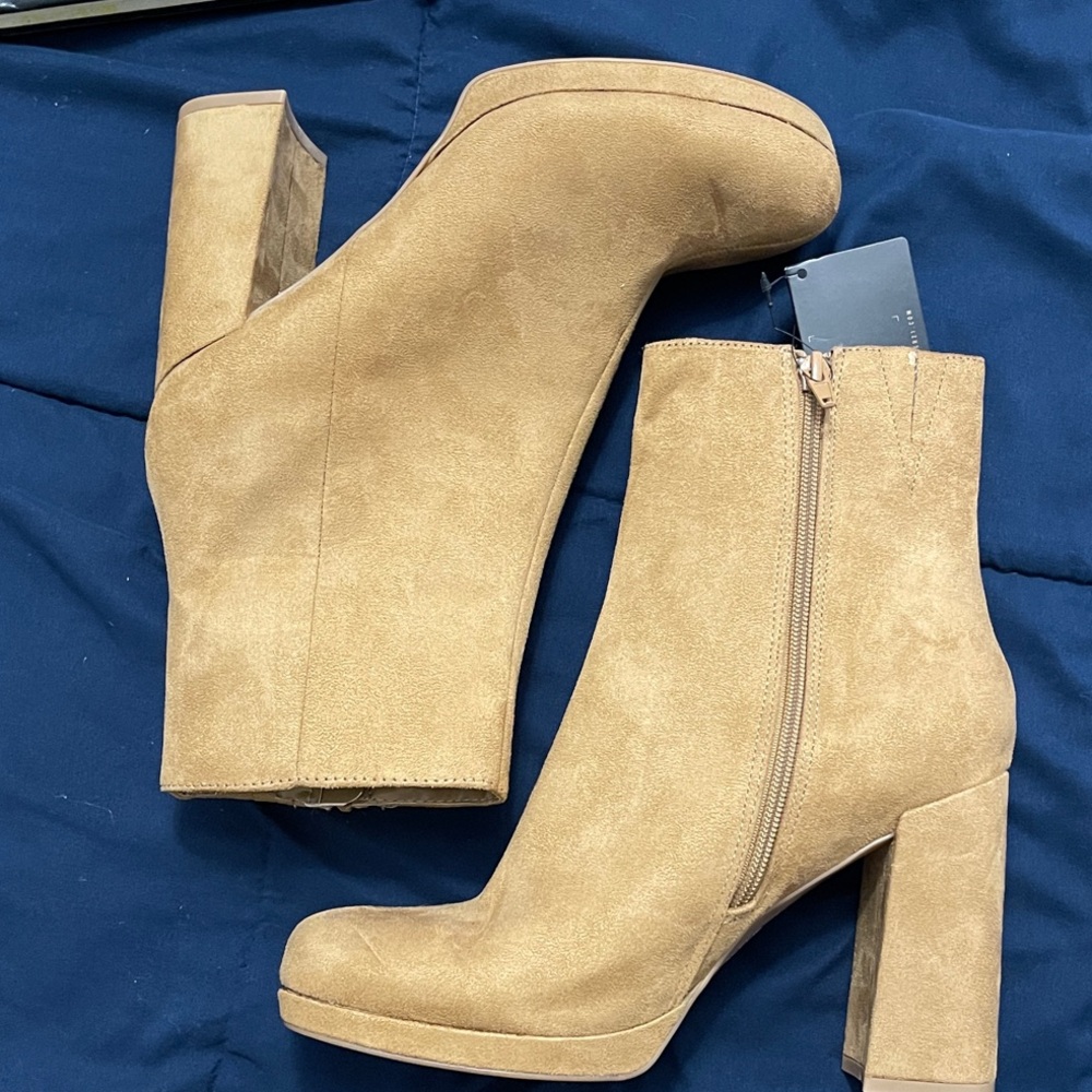 Forever 21 Beige Suede Heeled Boots